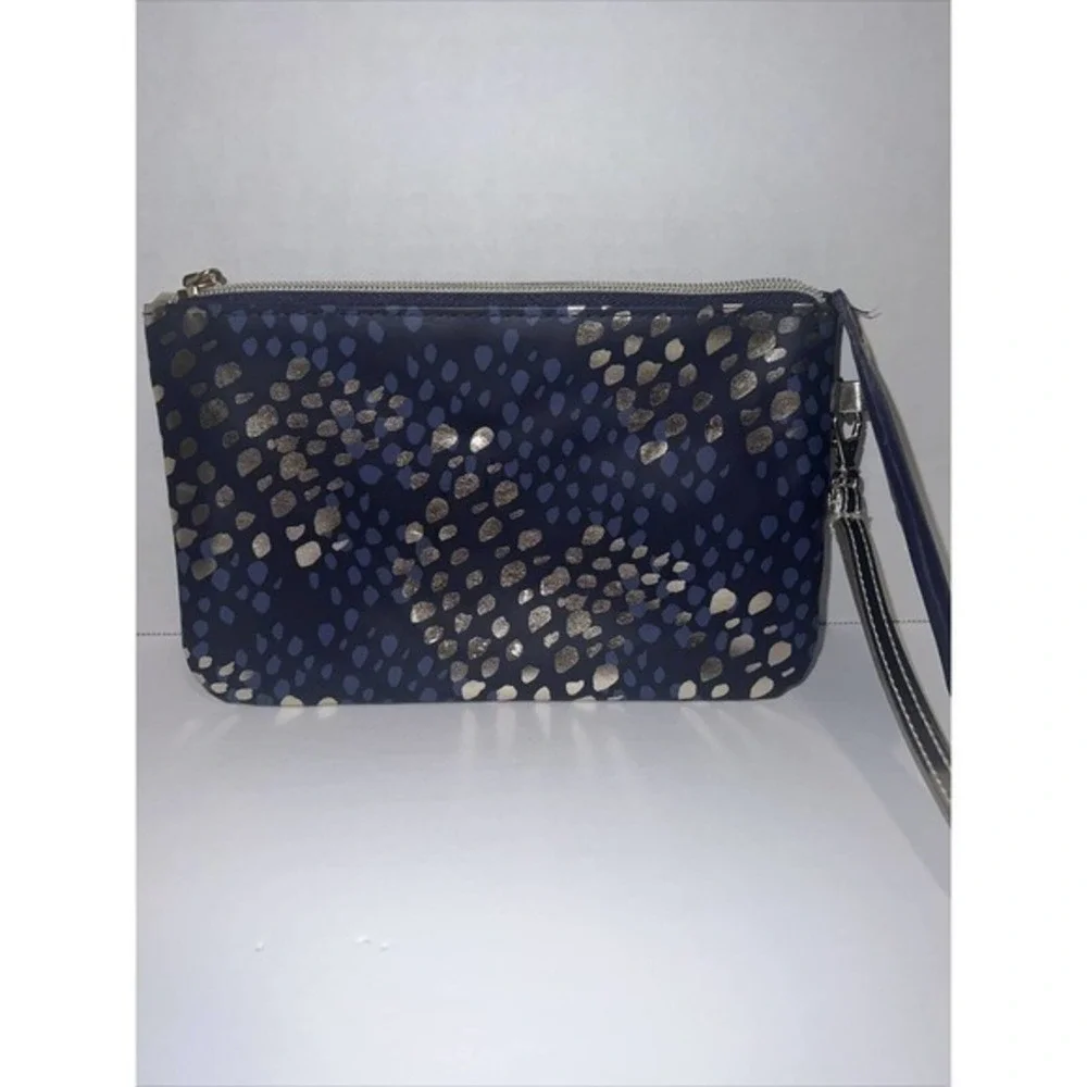 Monat Travel‎ Clutch